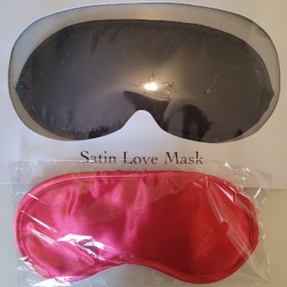 Black and Red Silk Blindfold Masks - Picture 2 of 2
